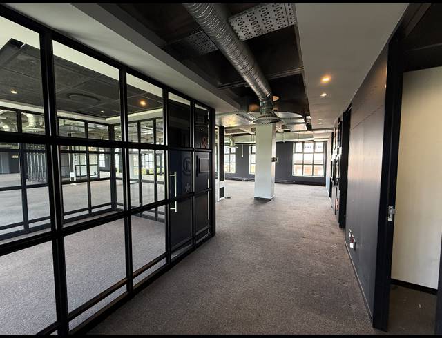 745M² OFFICE TO LET IN ROSEBANK